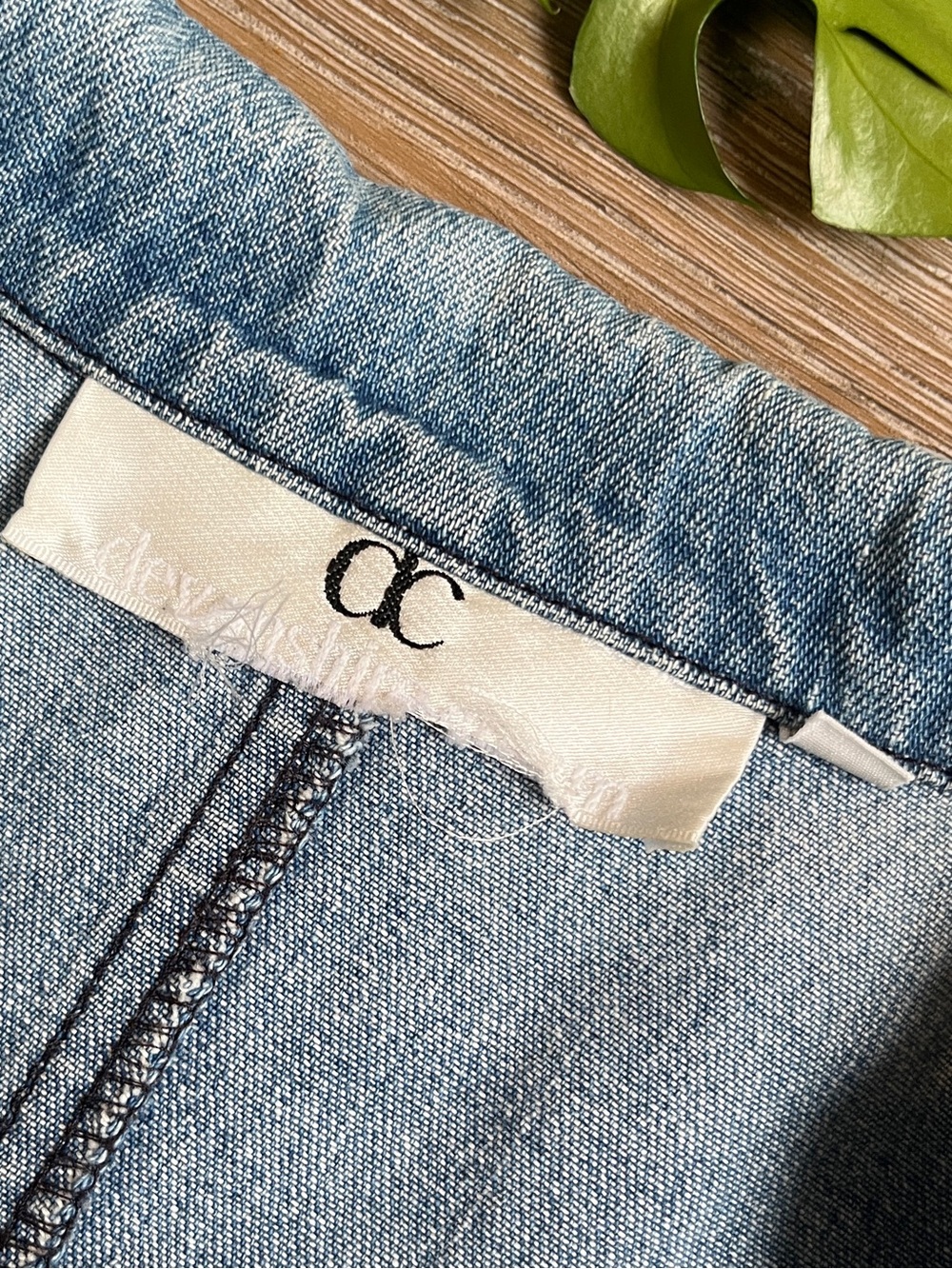 Vintage light-wash denim chore jacket - Picture 4 of 4